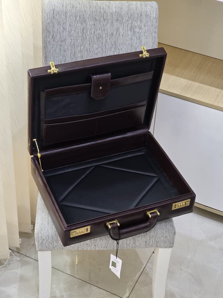 valise diplomatique  2